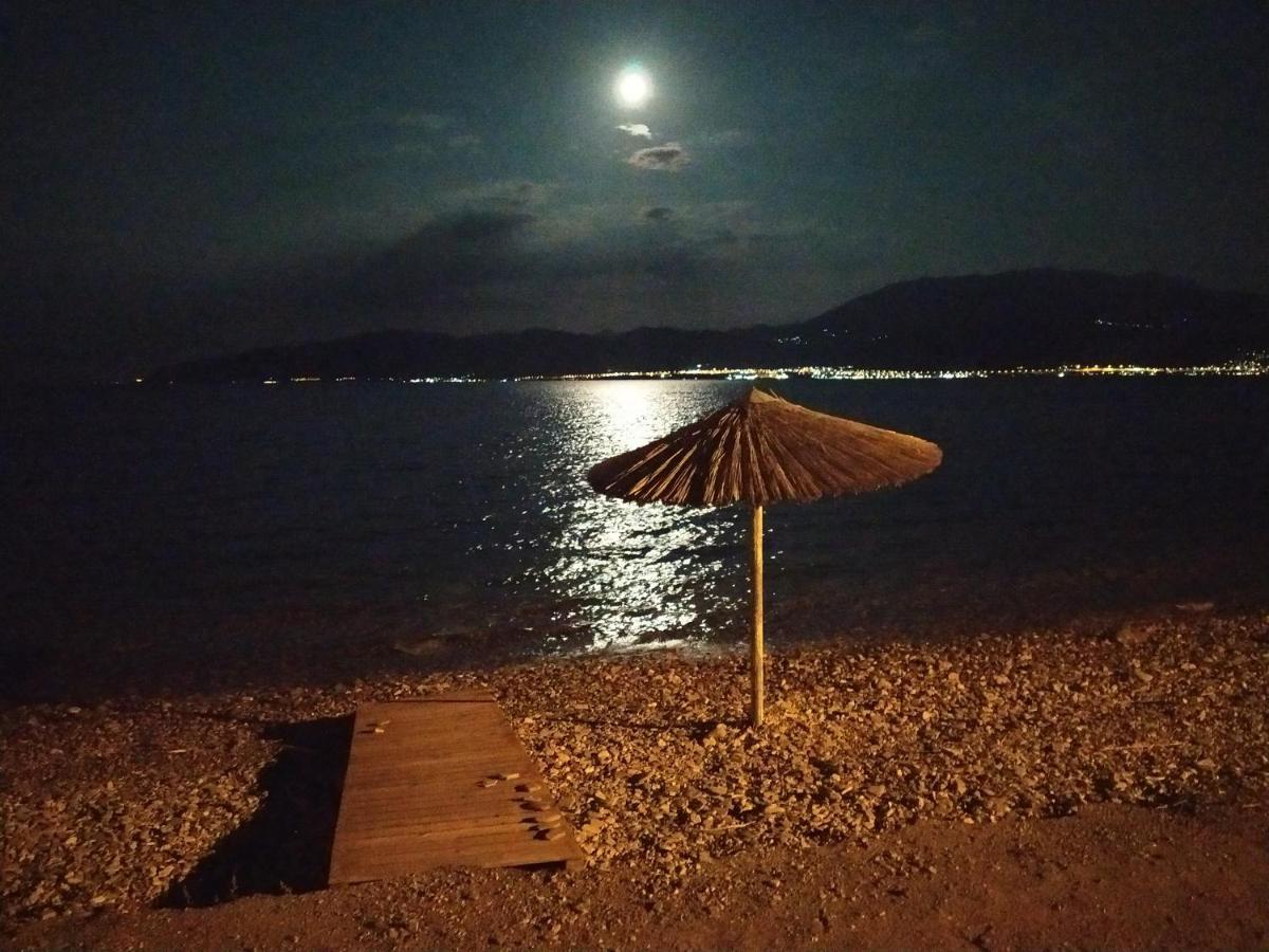 Nafpaktos Beach Apartment Szoba fotó