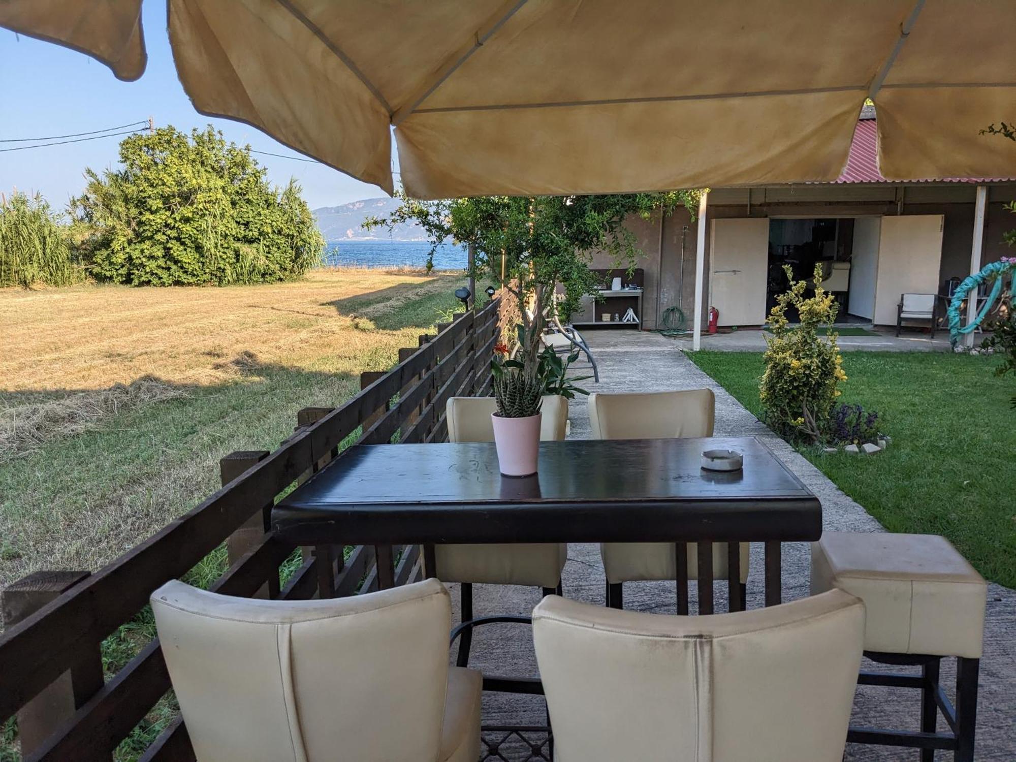 Nafpaktos Beach Apartment Kültér fotó